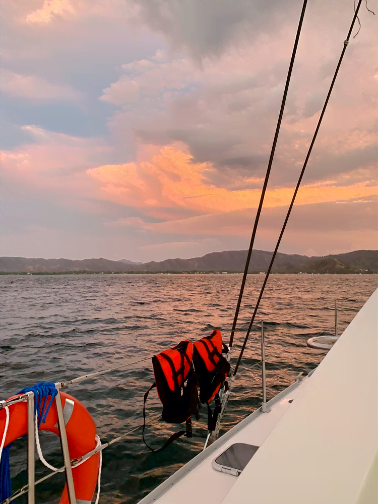 Lazy Lizard Sunset Cruise, the best catamaran tours in Guanacaste Costa Rica