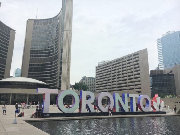 Toronto 2 Day Itinerary (Fun & Unique Local Tips Included) - Plan ...