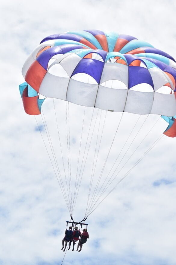 Parasailing in Manuel Antonio