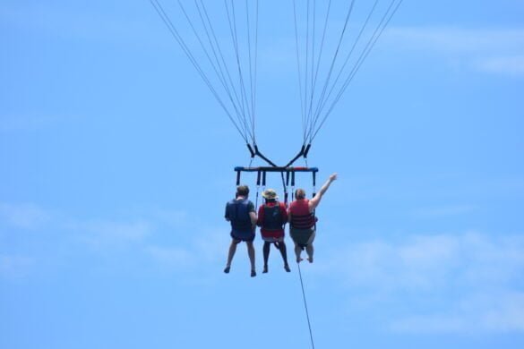 Parasailing in Manuel Antonio