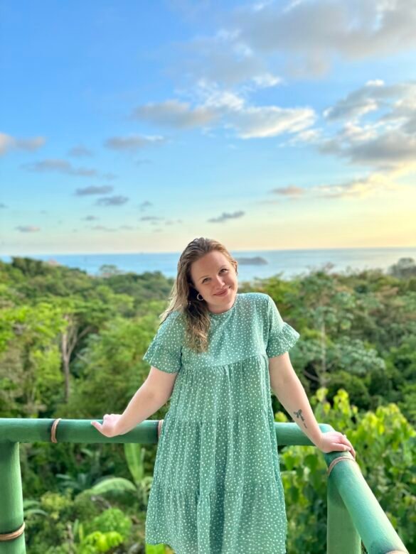 Posing for the sunset at Si Como No