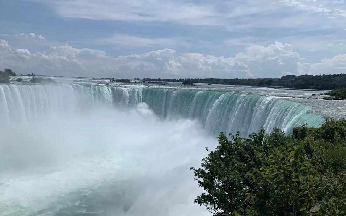 Canadian Niagara Falls, Horseshoe Falls