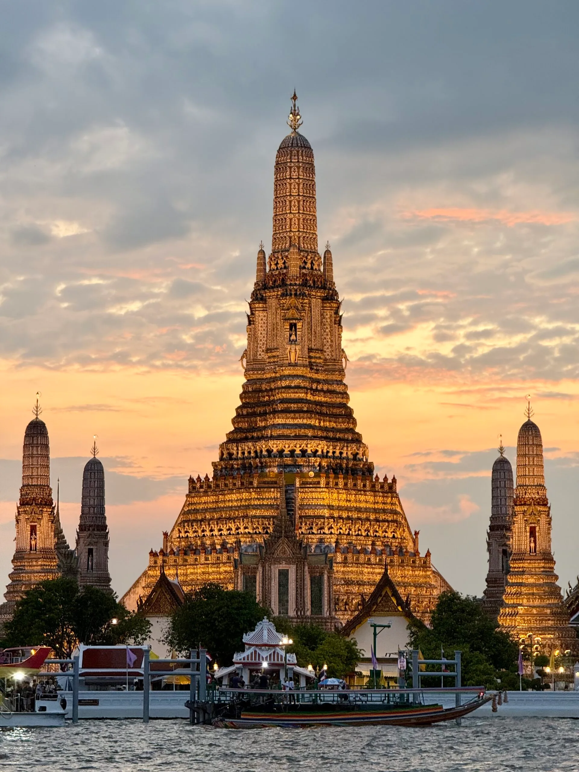 Wat Arun at sunset from the viewpoint