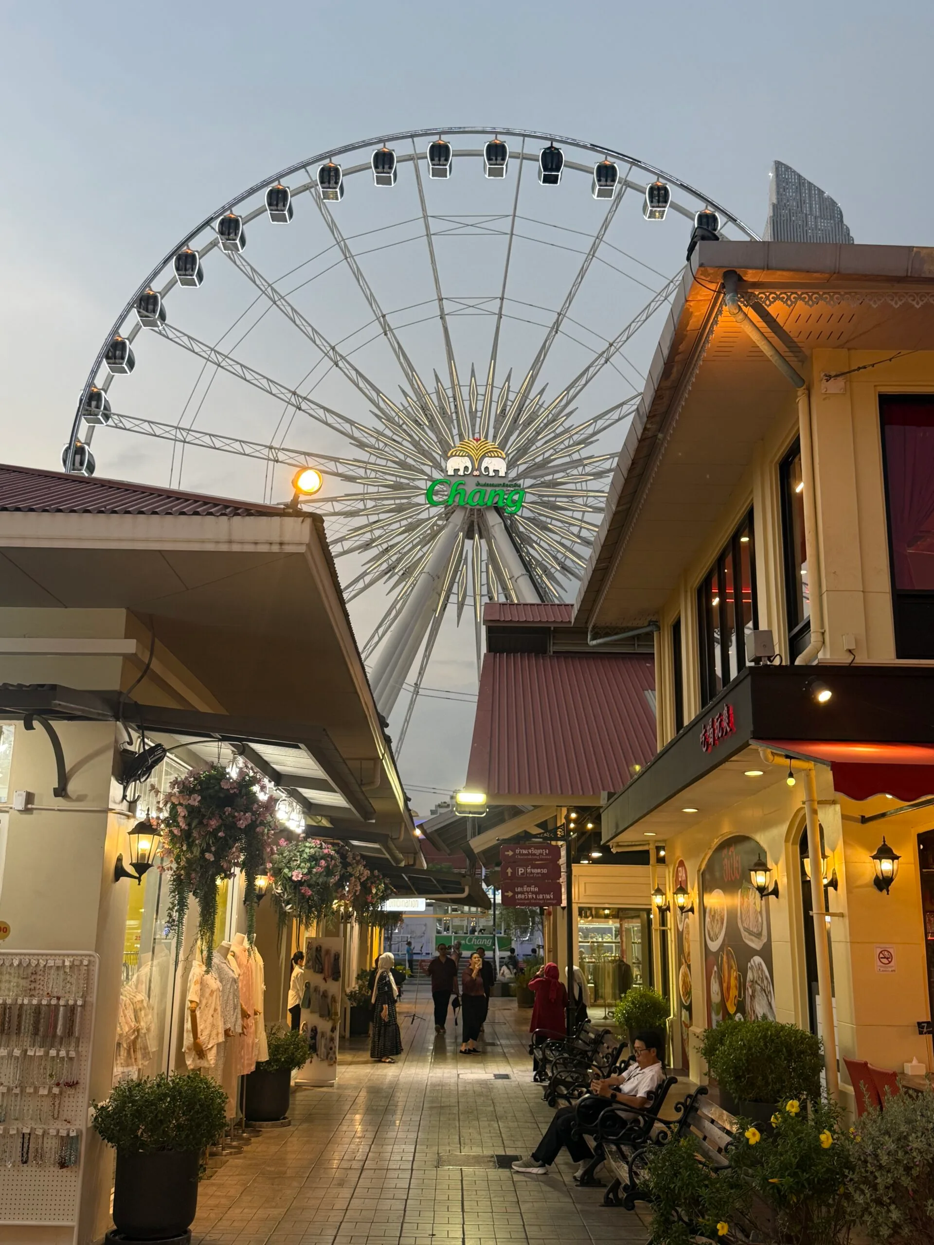 Asiatique ferris wheel