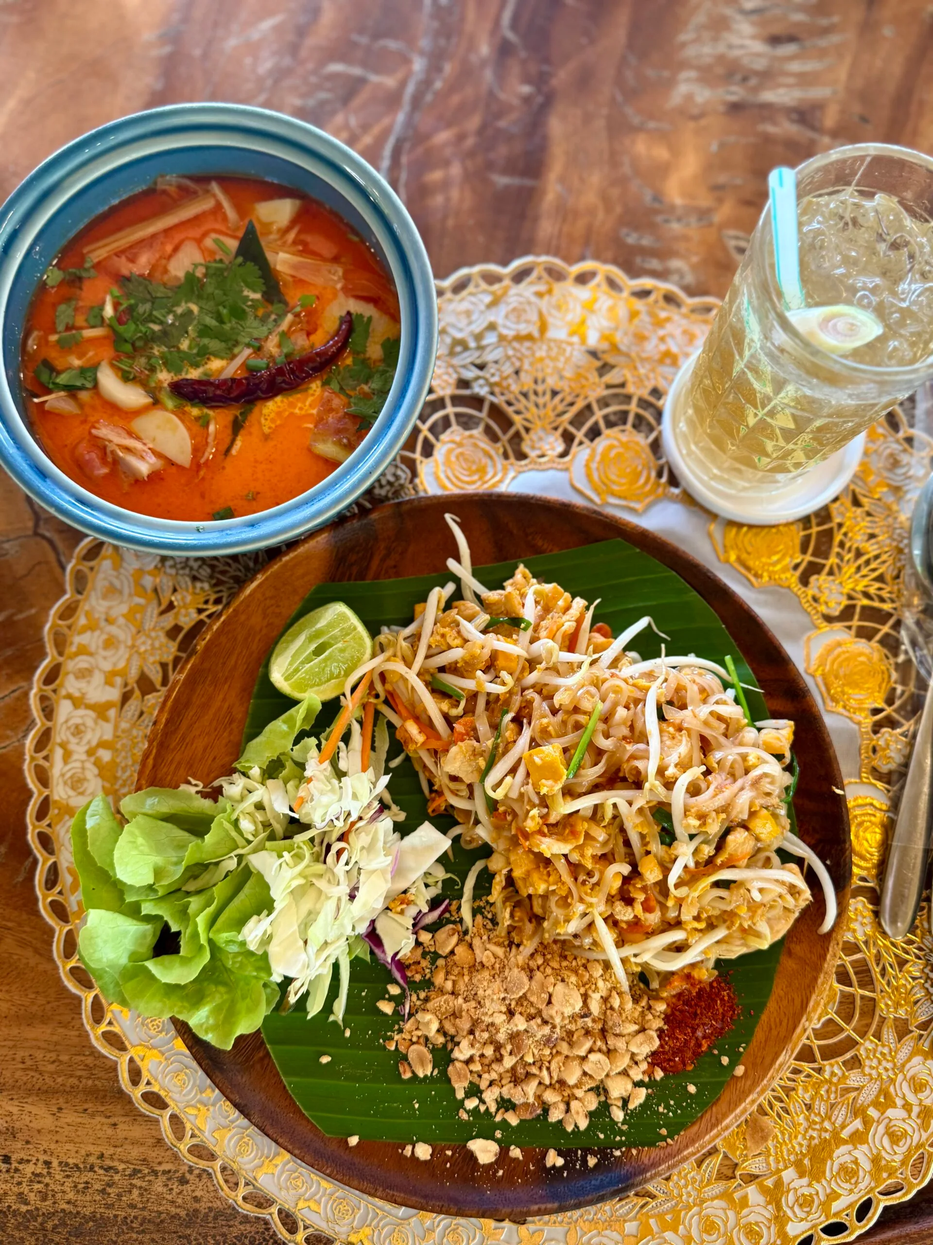 Zabb E Lee Cooking School pad thai