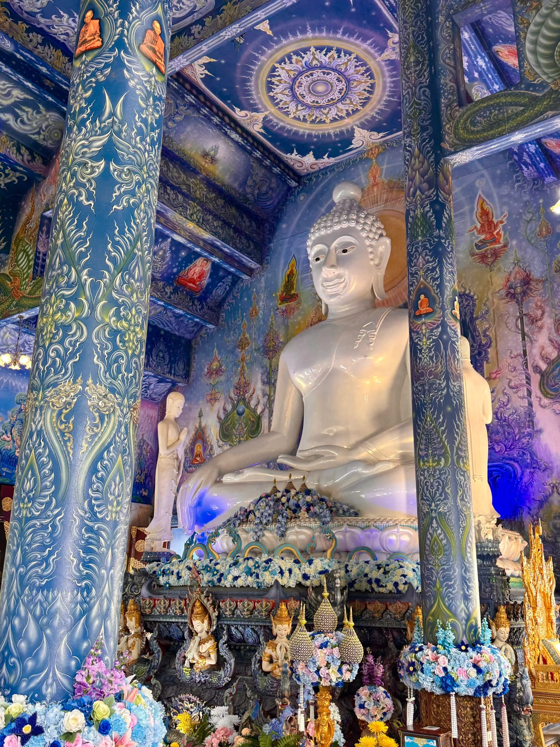 Big Buddha at blue temple chiang rai