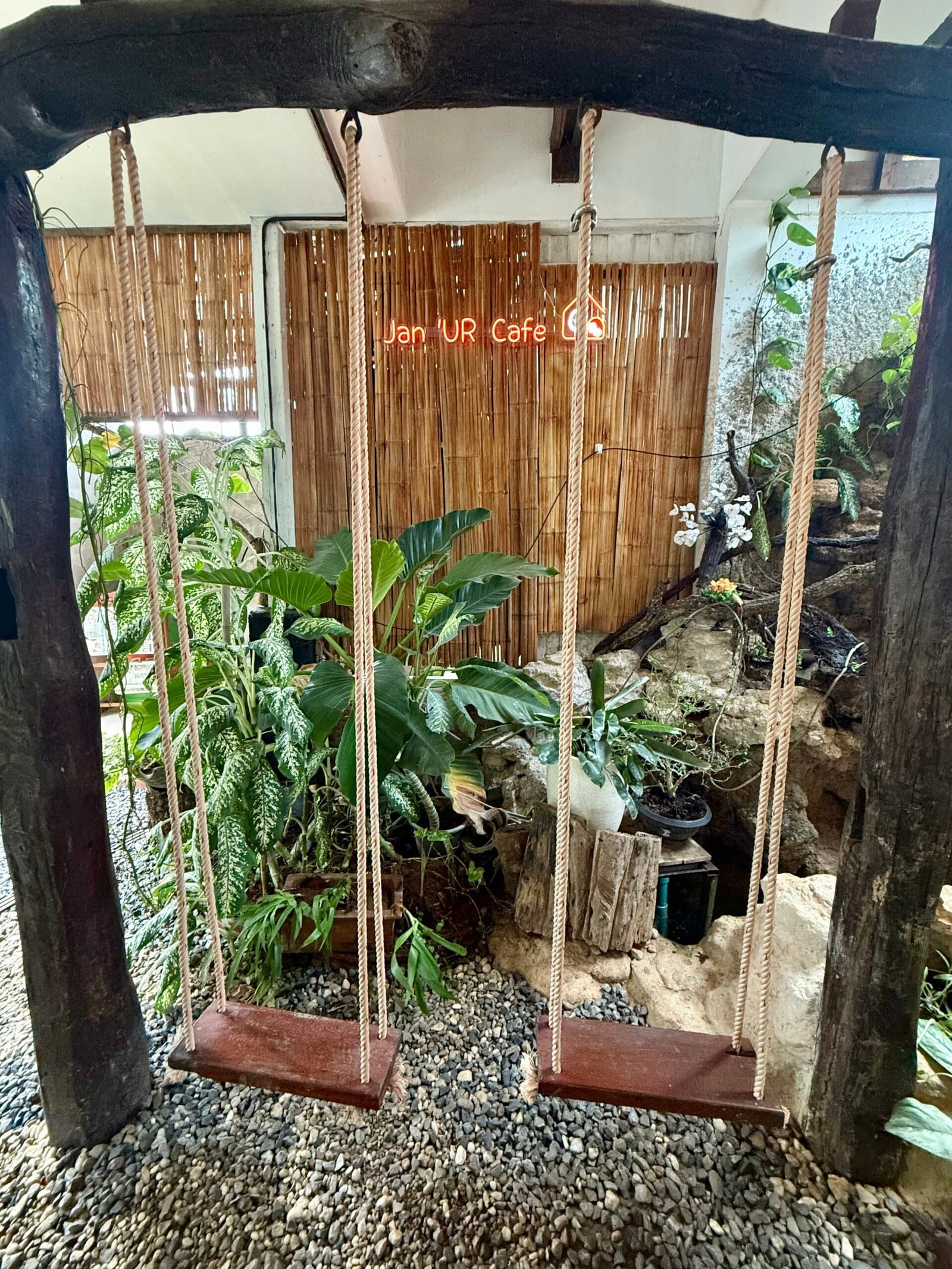 Jan'Ur Cafe