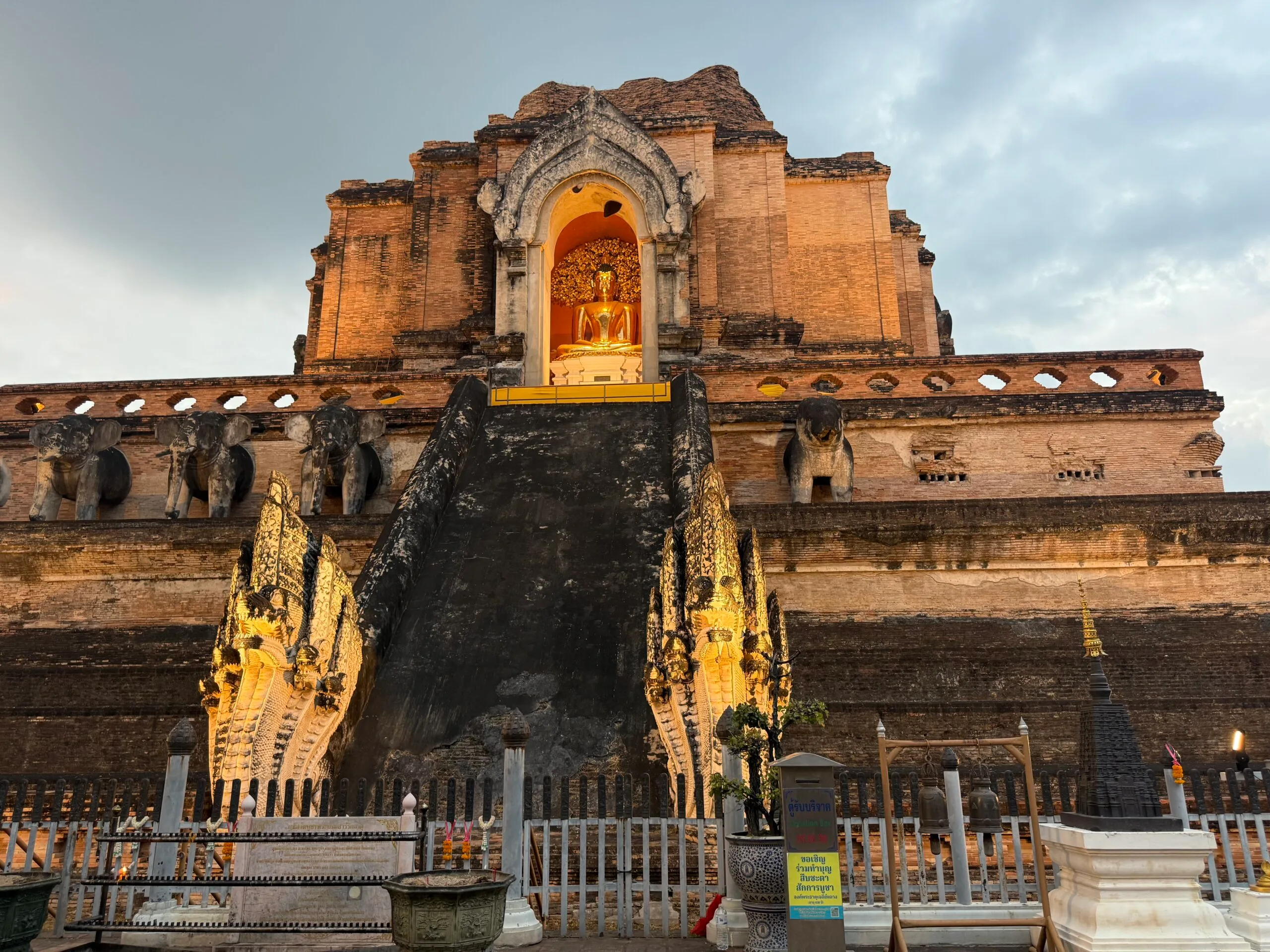 Wat Chedi Luang, Chiang Mai